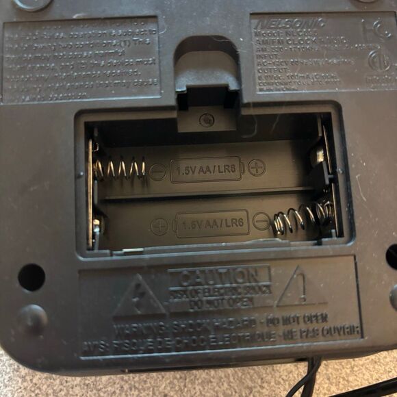Nelsonic Digital Double Alarm AM/FM Clock Radio *Tested* - Picture 5 of 5